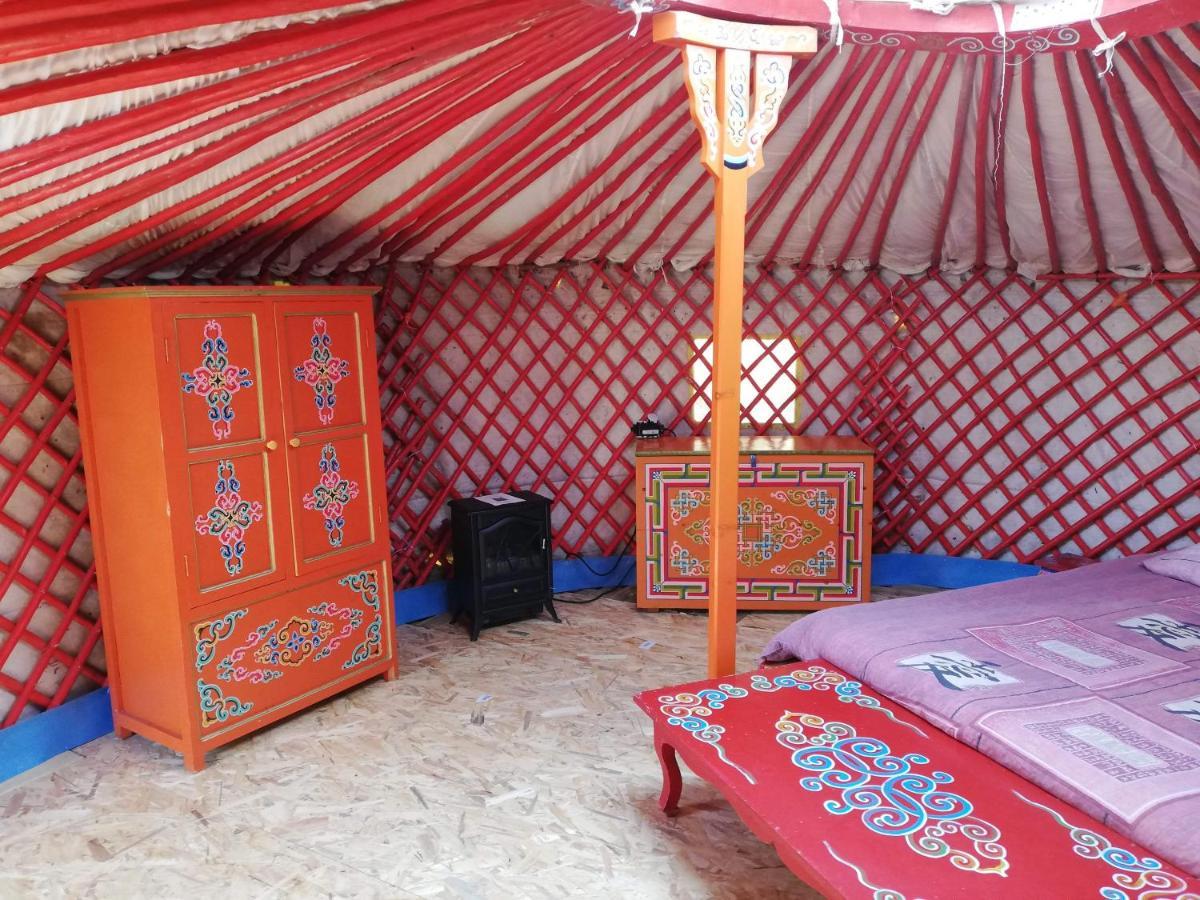 Yourte Mongole Veritable Montcaret Exterior photo
